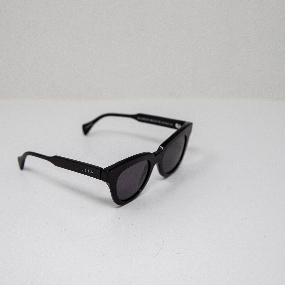 Diff Eyewear Jagger Solid Black Frames Lenses Rou… - image 1